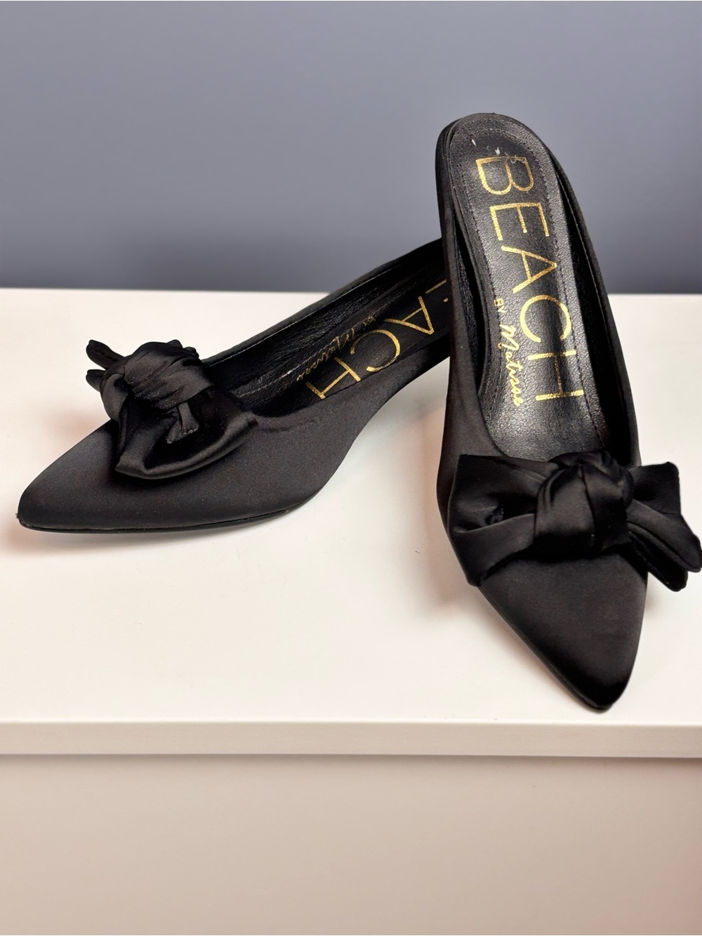 Black Satin Pointed-Toe Knot Mules BEACH - Picture 2 of 6
